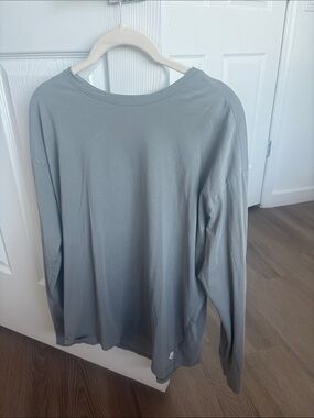 Vuori Women's Long Sleeve Crew Top - Slate